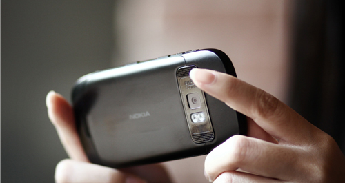 Nokia C7 - điện thoại di động của thời trang và công nghệ